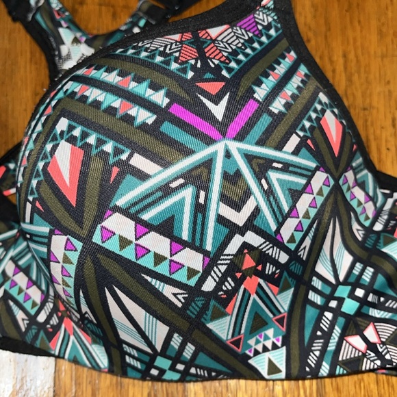 PINK Victoria's Secret Ultimate Push Up Black and Pink Sports Bra Size Large A-C - Picture 3 of 9